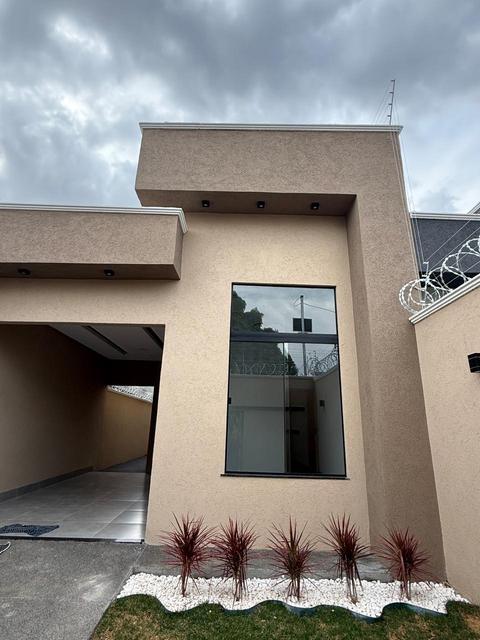 Casa à venda em Aparecida de Goiânia, Setor Serra Dourada - 2ª Etapa, com 3 quartos, com 106 m²