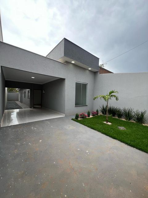 Casa à venda em Senador Canedo, Setor Monte Azul, com 3 quartos, com 102 m²