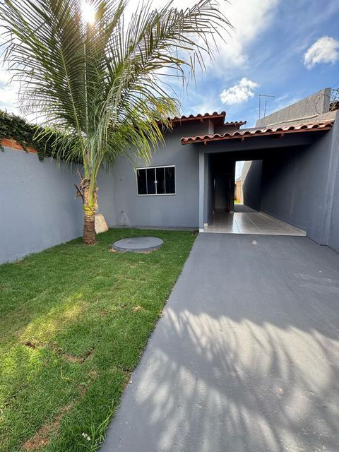 Casa à venda em Aparecida de Goiânia, Rosa dos Ventos, com 2 quartos, com 85 m²
